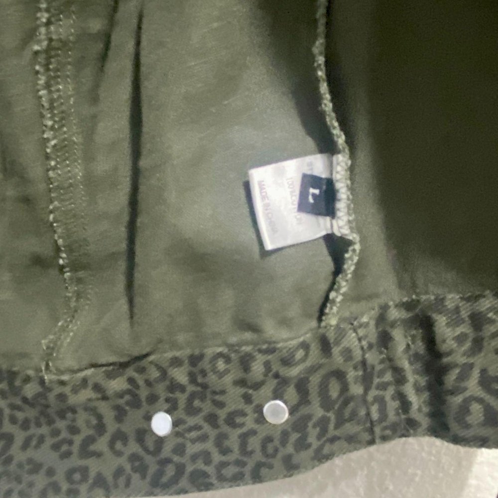 Brandi Land Real Housewives Leopard Cropped Jacket - Picture 5 of 6